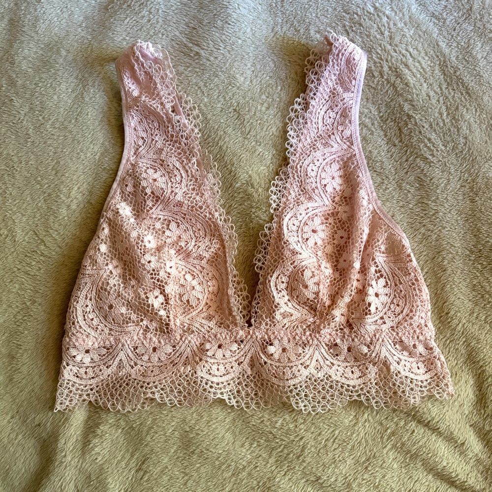 Elegant Light Pink Lace Bralette